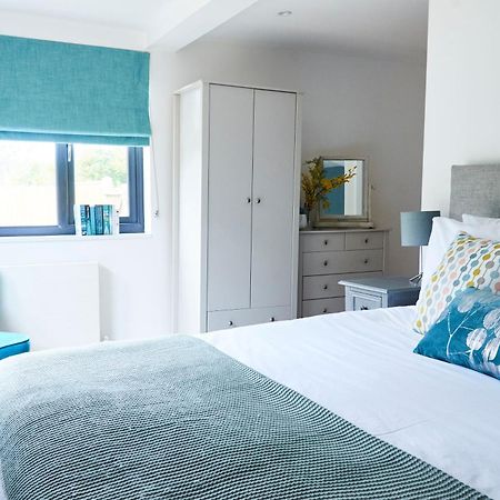Bell Lodge Chichester Bagian luar foto